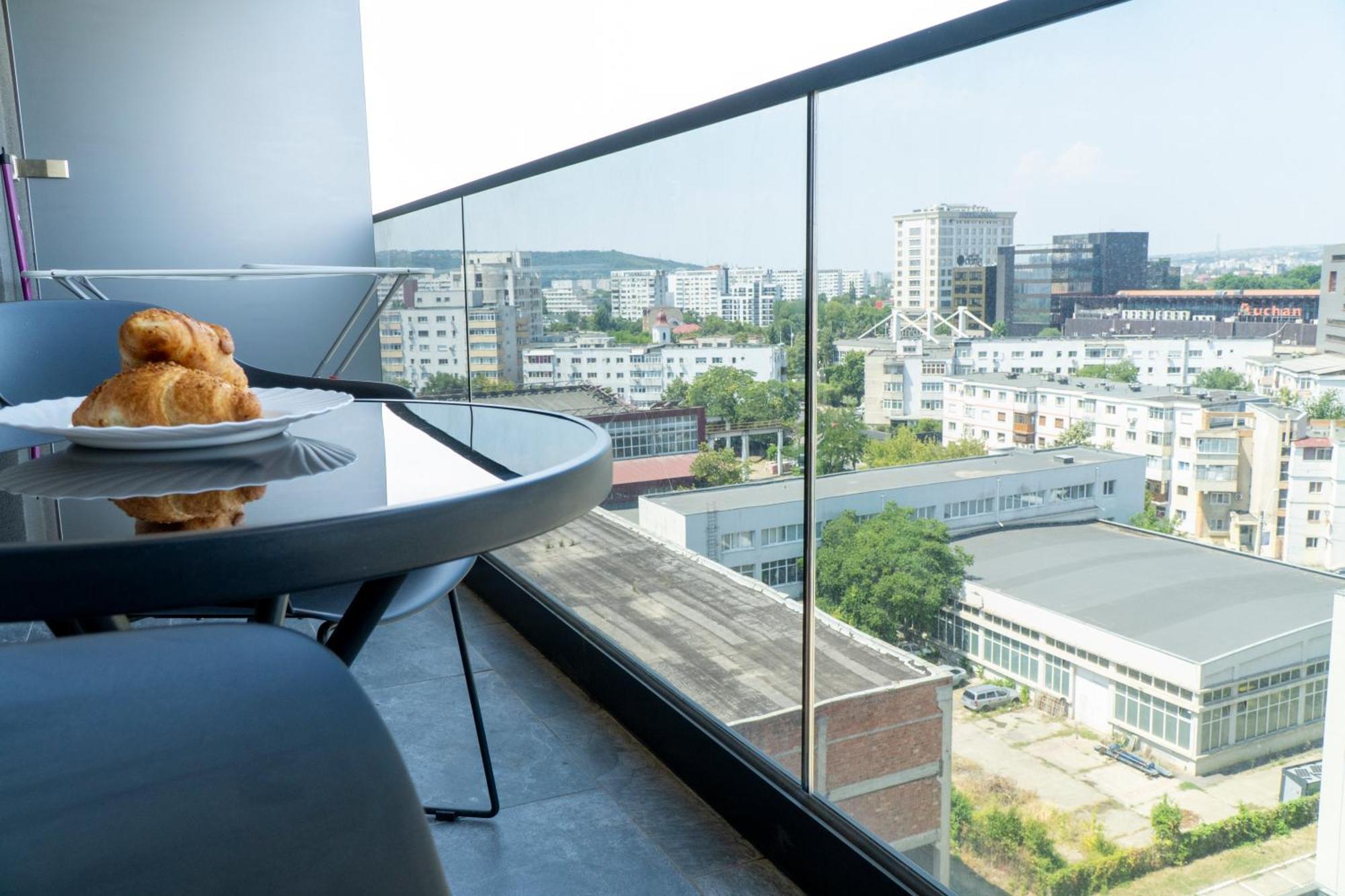 Center Apartment Palas Mall View Iasi Eksteriør bilde